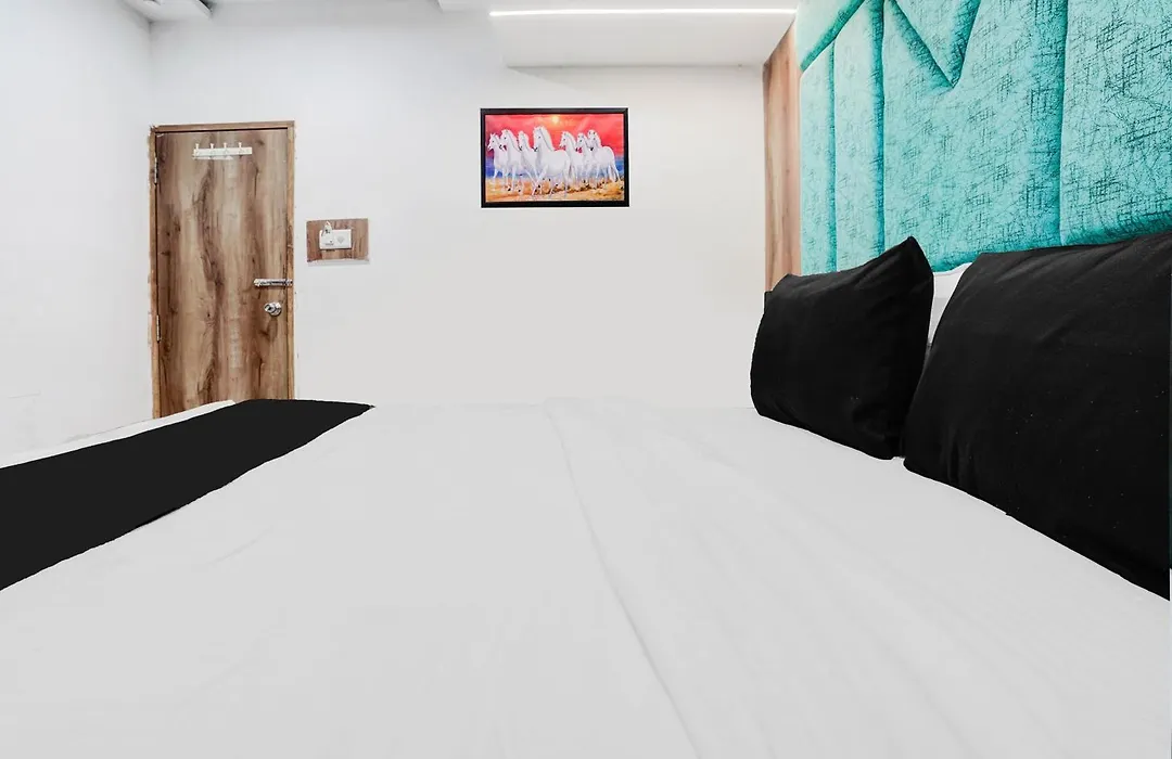 Super Collection O Maninagar Near Railway Station Formerly A1 Residency-1