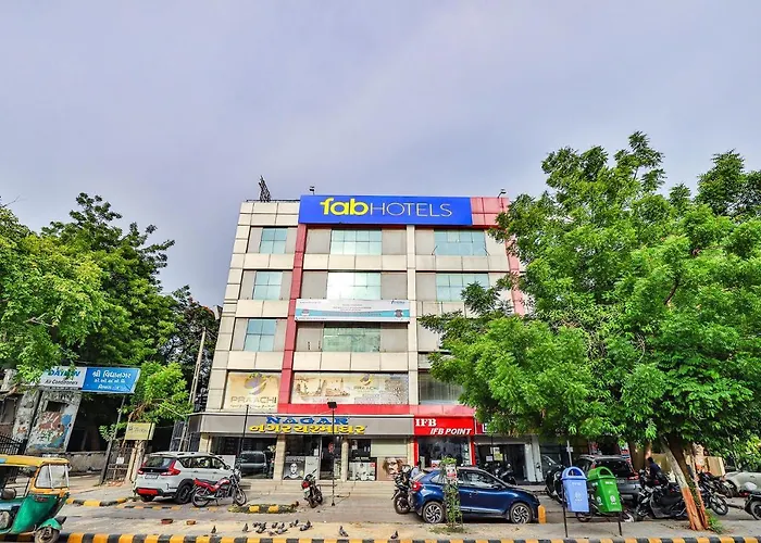 Fabhotel Leo Ahmedabad